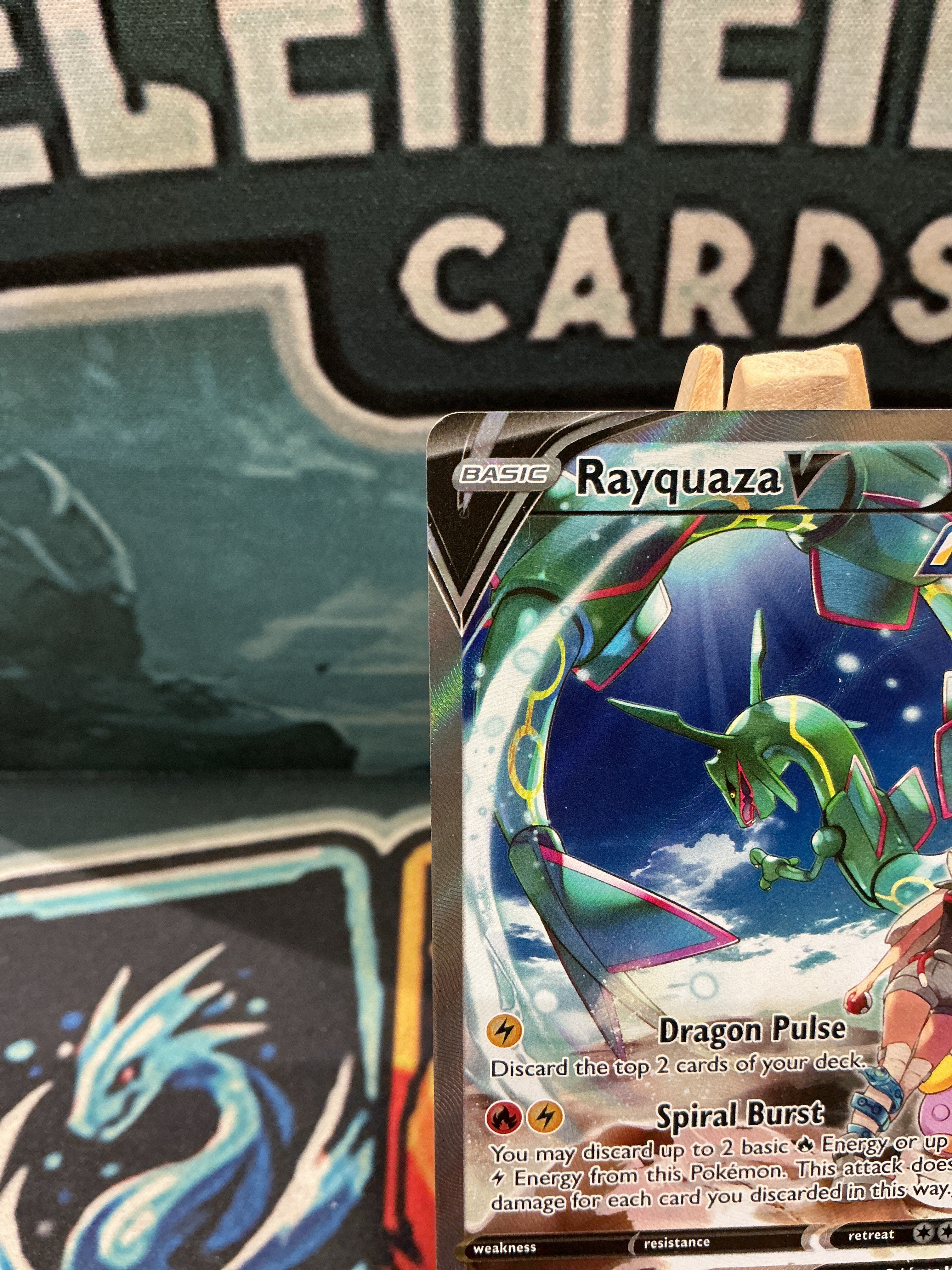 Rayquaza V Ultra Rare Full Art Evolving Skies 194/203 HP
