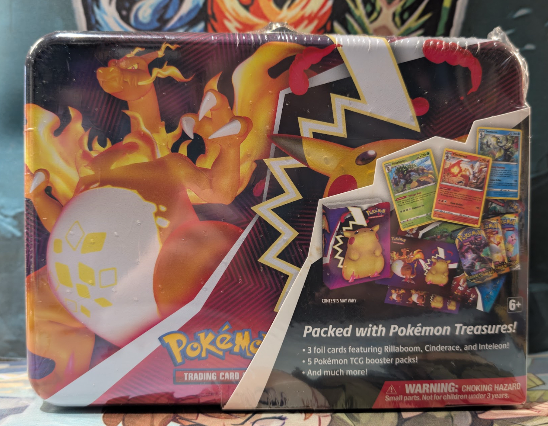 2020 Collector's Chest Tin - Sword and Shield ERA *PACKS MAY VARY*
