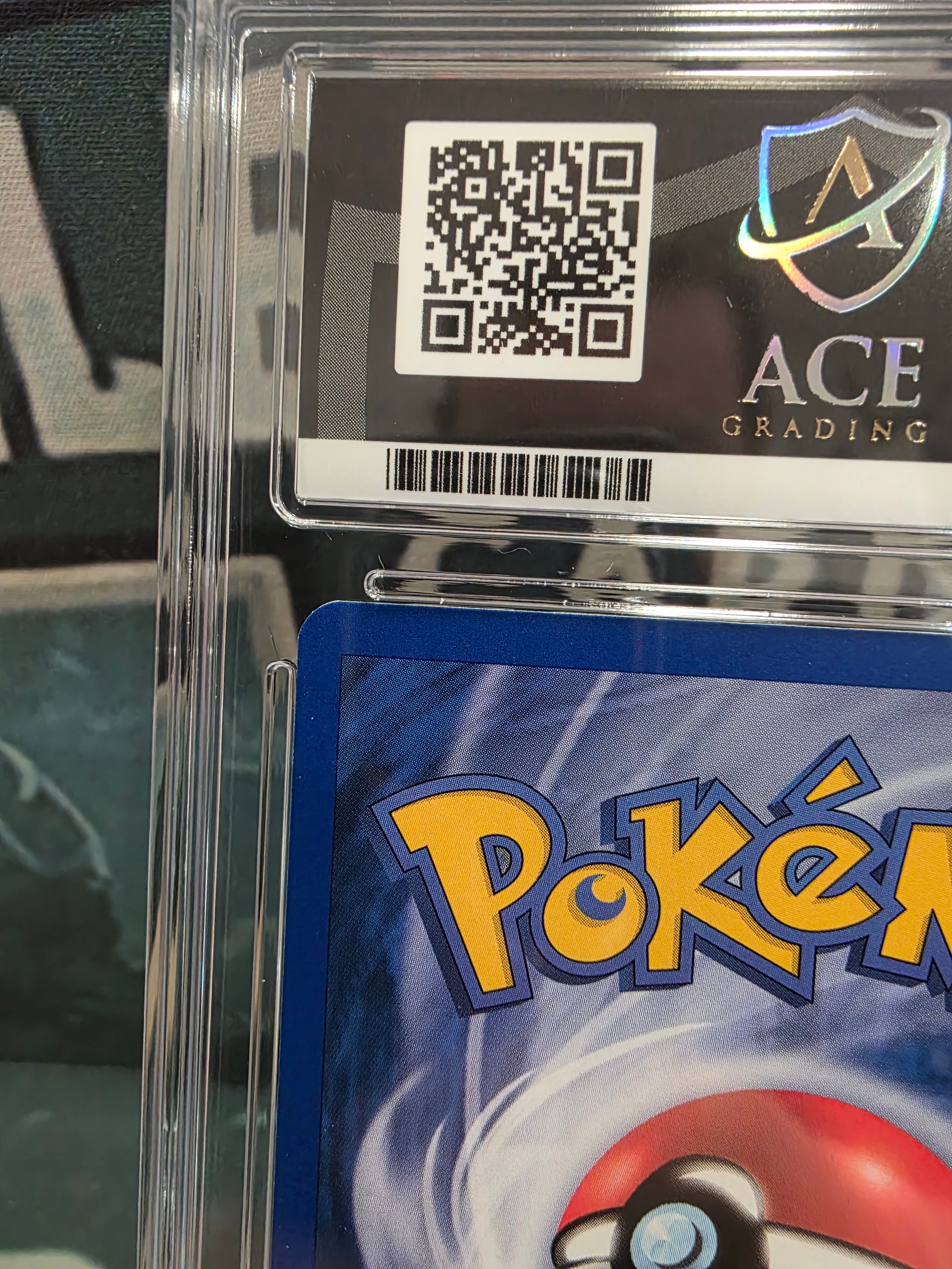 Umbreon 32/75 Rare Non Holo Neo Discovery 2001 ACE 9 Slab