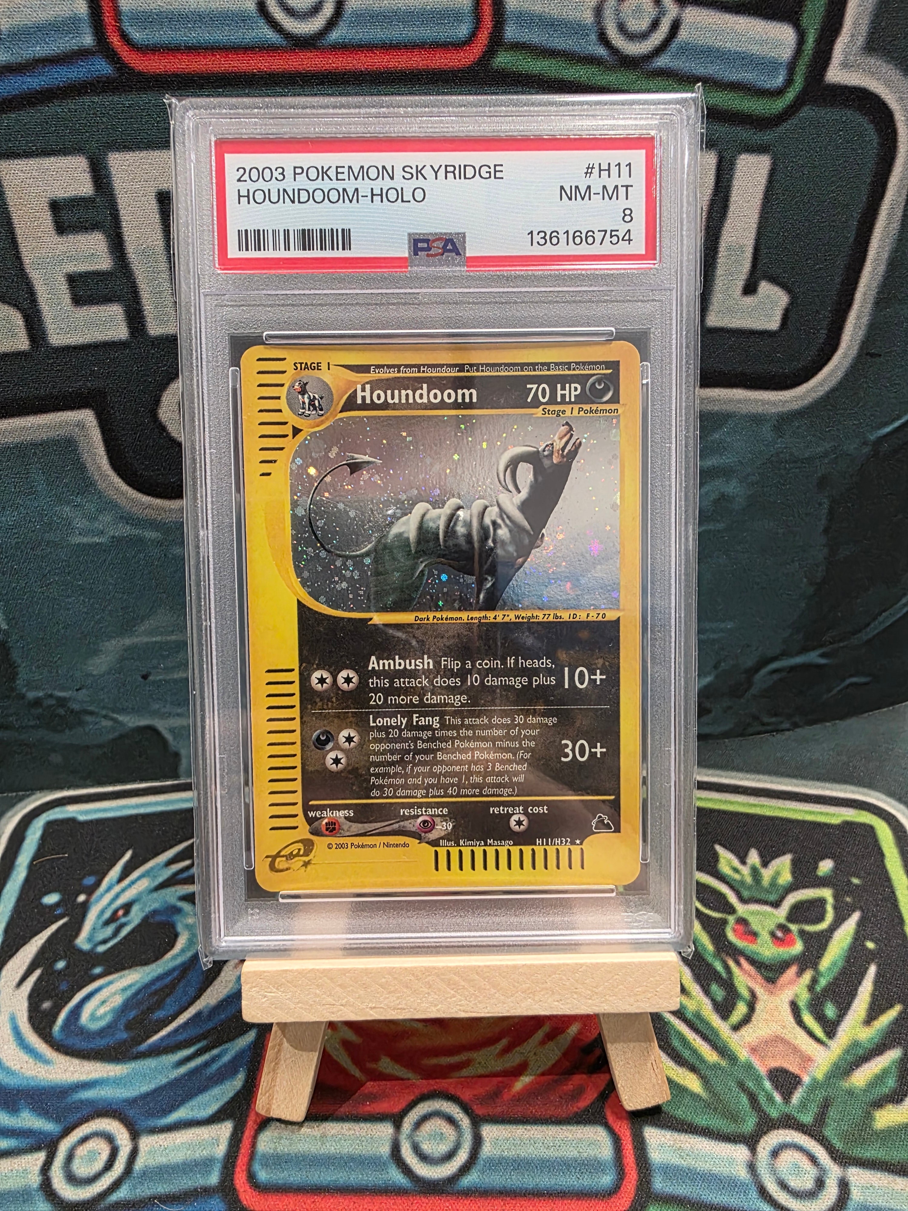 Houndoom H11 Skyridge Holo 2003 PSA 8 *Swirl*